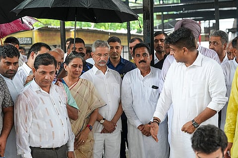 External Affairs Minister S Jaishankar during last rites of Natwar Singh